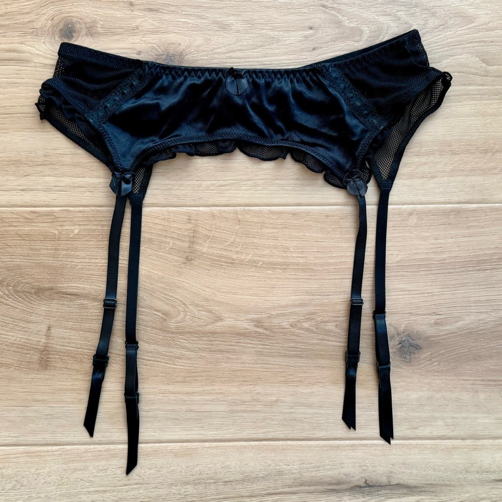 Black Garter Belt Size L